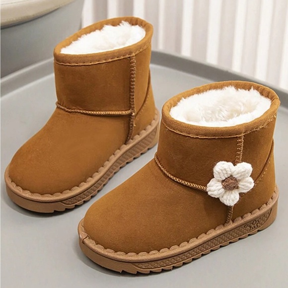 AMAZON Brown Fleece Lined Winter Toddler Boots- Size 10.5 Toddler - Picture 2 of 6